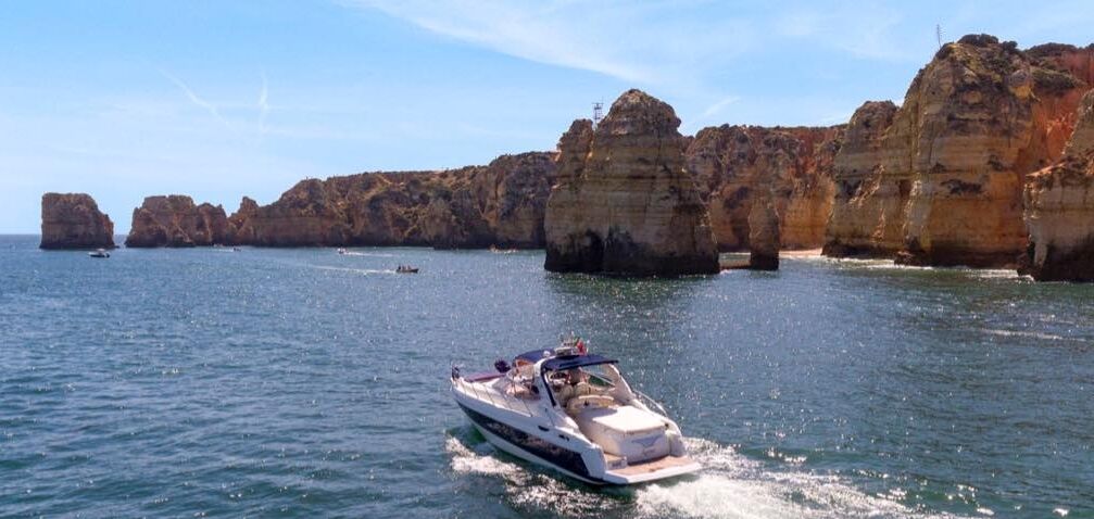 How to choose the best Algarve yacht charter